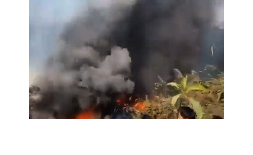 बड़ा विमान हादसा : टेकऑफ के तुरंत बाद प्लेन क्रैश, चार की मौत और 11 घायल